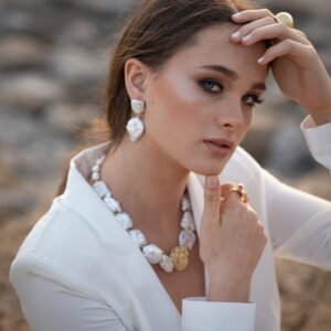 עגילי פנינה פיראית גדולה