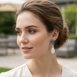 עגילים א-סימטריים זירקון כחול ופנינה