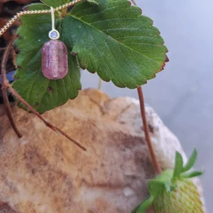 שרשרת תות קוורץ (Strawberry Quartz) בהתאמה אישית – הרמוניה רגשית, שמחה ואופטימיות