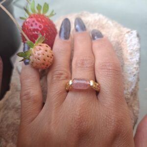 טבעת תות קוורץ ורובי (Strawberry Quartz) – למציאת הייעוד והקצב הפנימי שלך